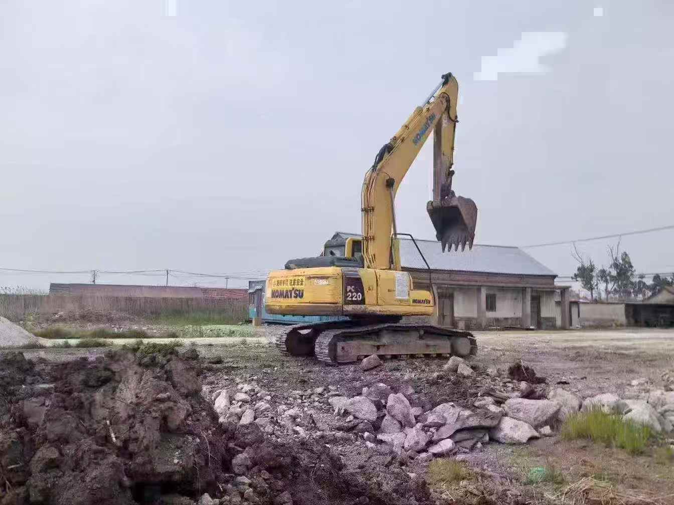Buy Komatsu PC200-8 Used Excavator / 3