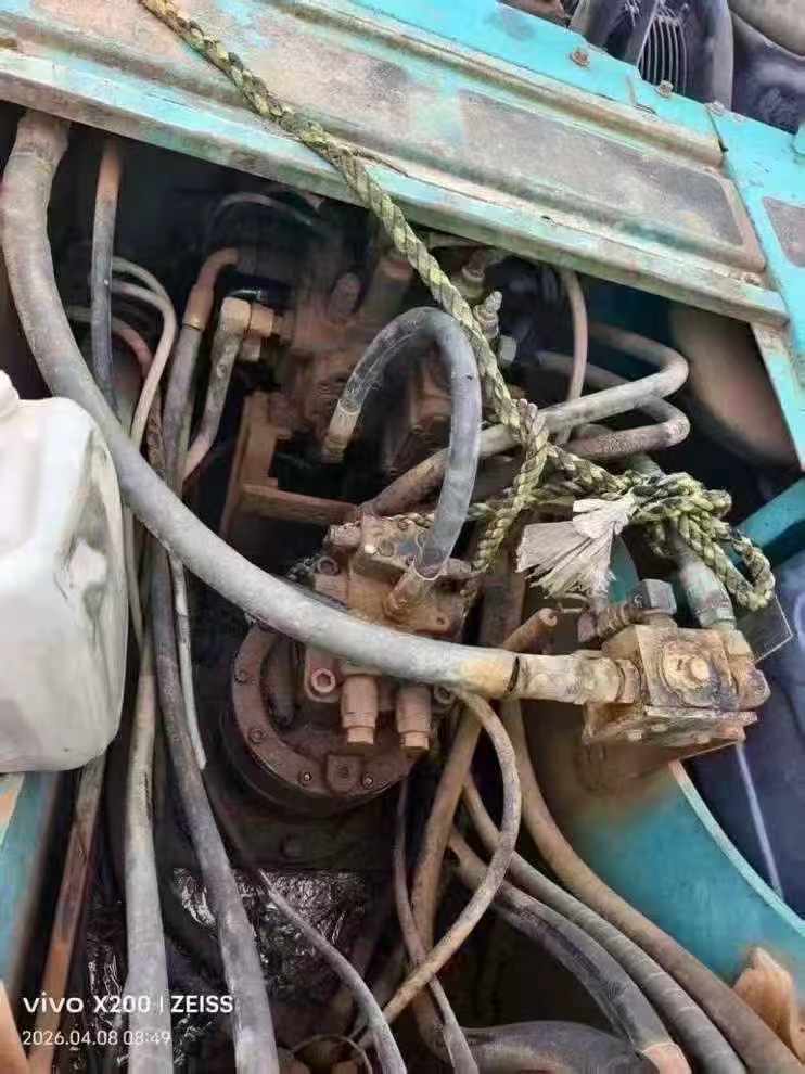 Buy Kobelco SK200 Used Excavator / 7