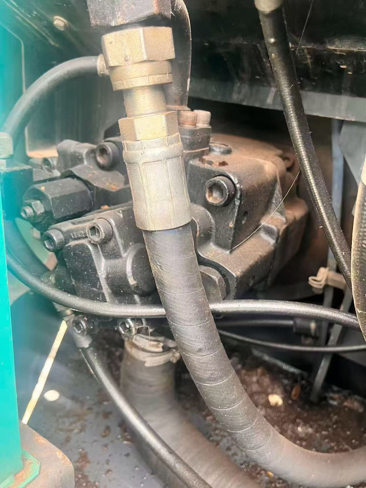 Buy Kobelco SK75 Used Excavator / 6