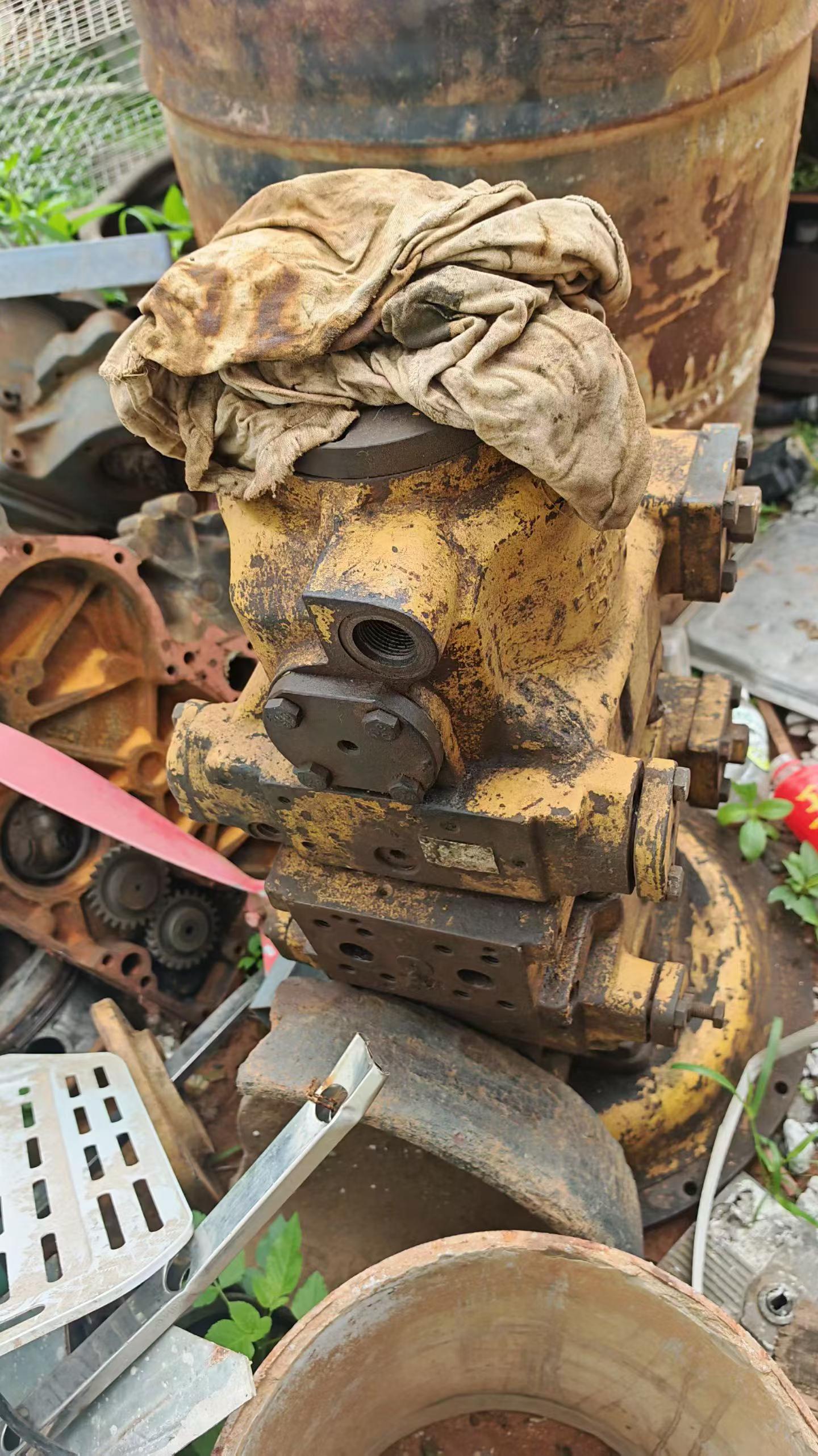Compre Excavadora Caterpillar 320B Usada / 2