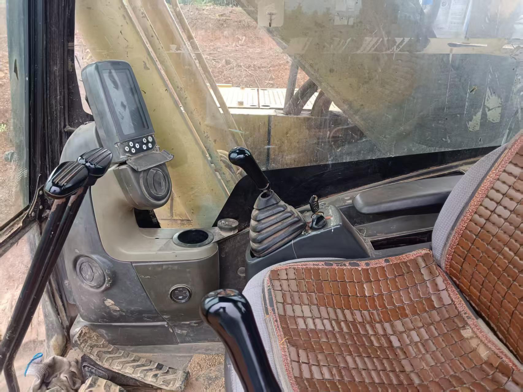Buy Caterpillar 320D Used Excavator / 4