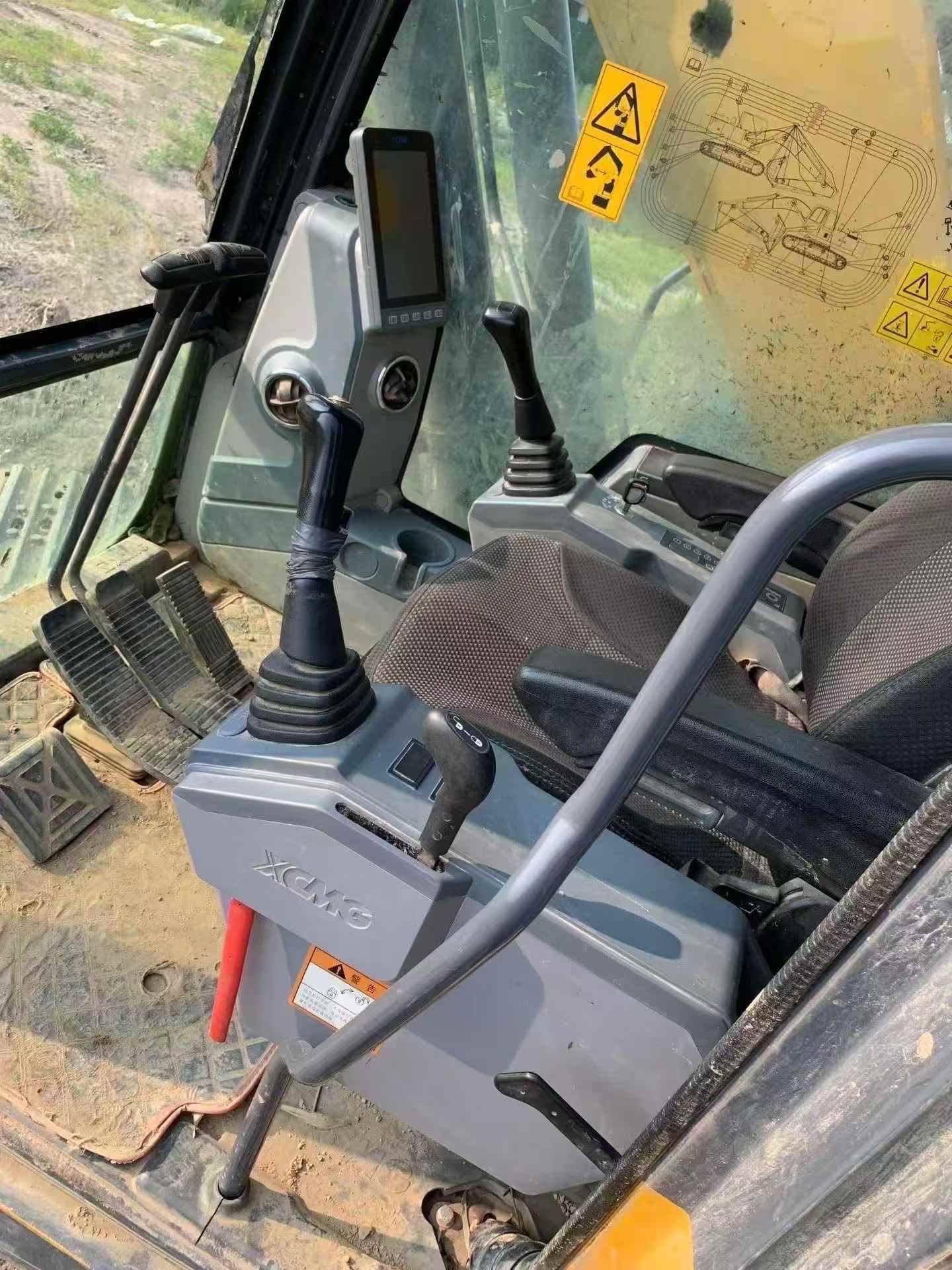 Buy XCMG XE200 Used Excavator / 9