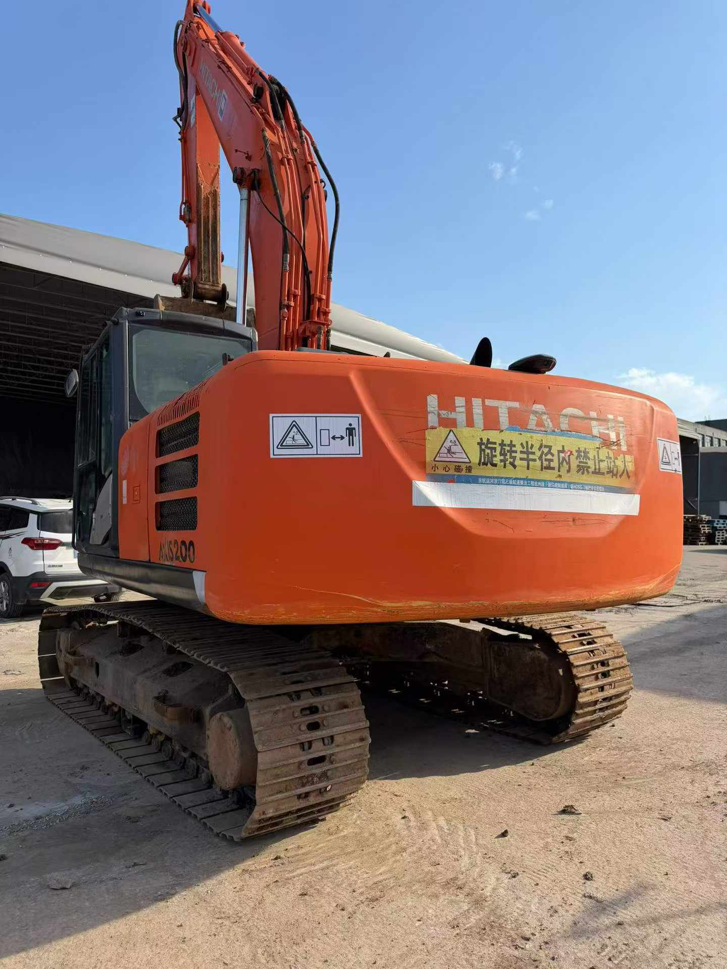 Buy Hitachi ZX200-5G Used Excavator / 4