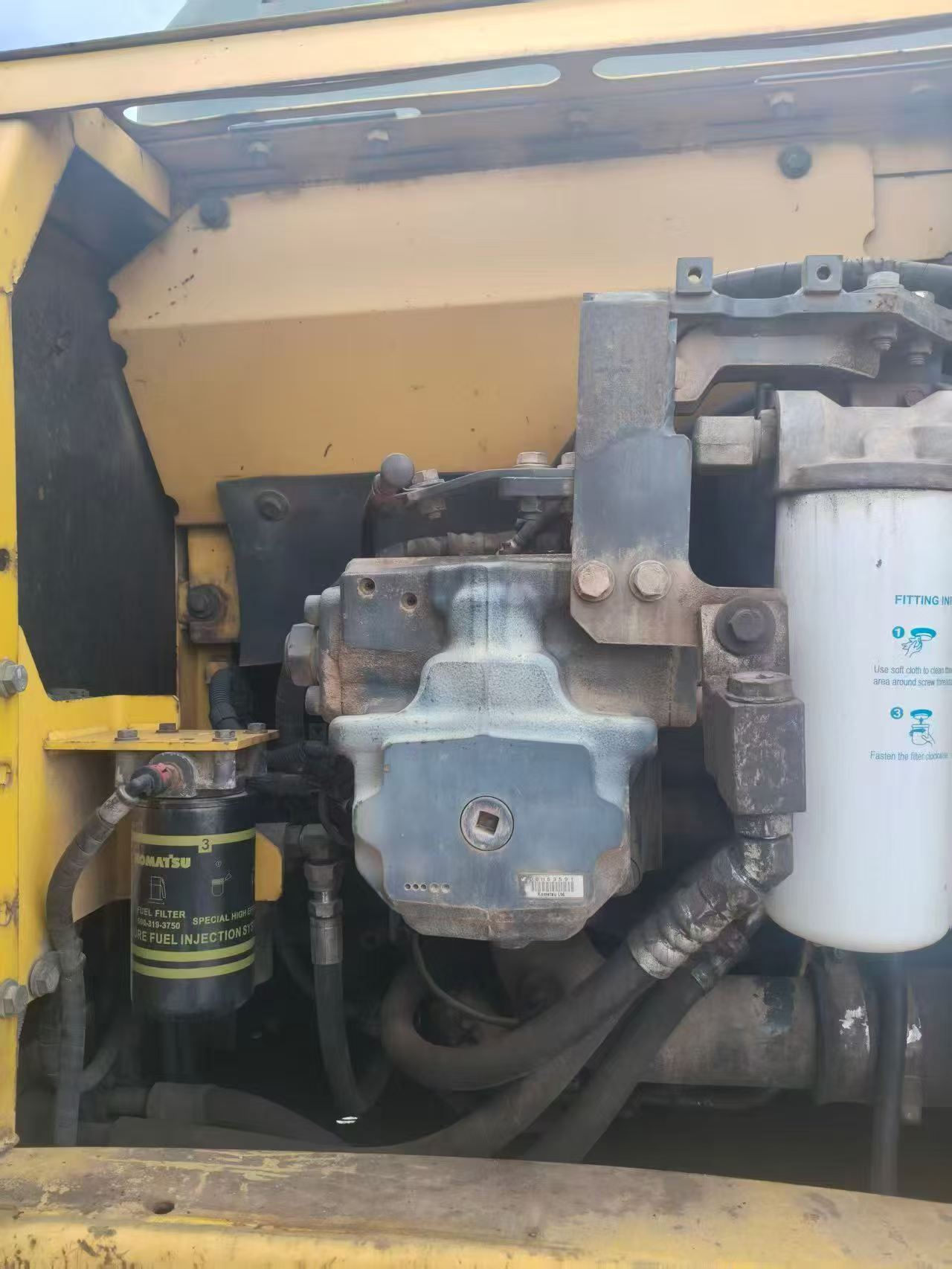 Buy Komatsu HB215LC-1 Used Excavator / 4