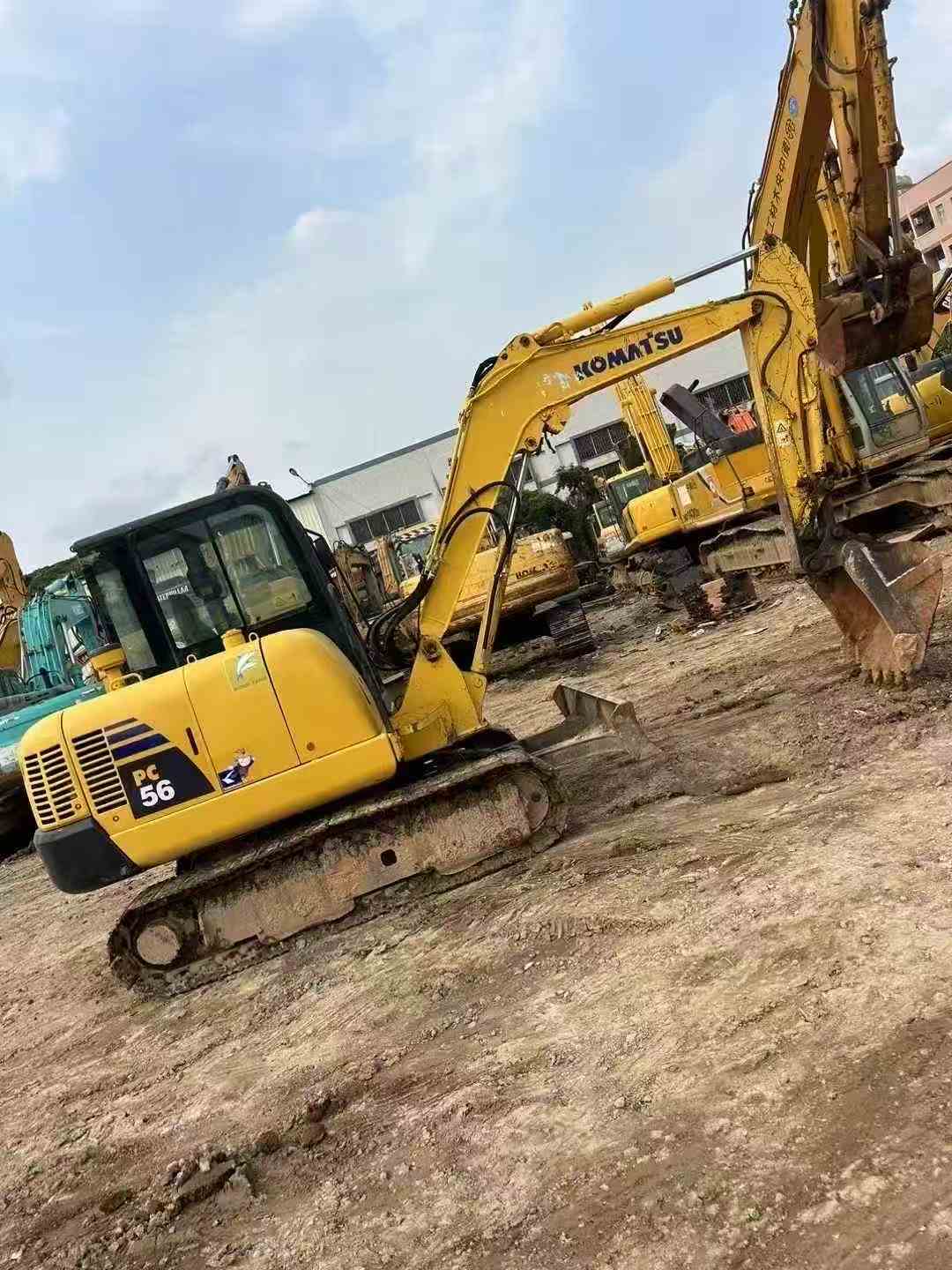 Compre Excavadora Komatsu PC56-7 Usada / 4
