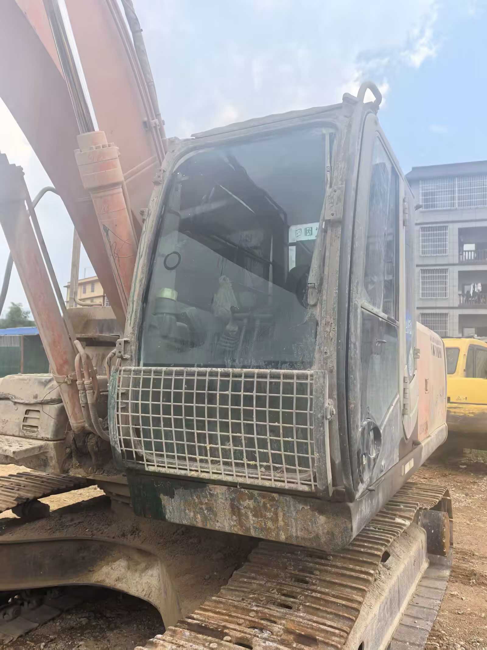 Buy Hitachi EX200-3 Used Excavator / 8