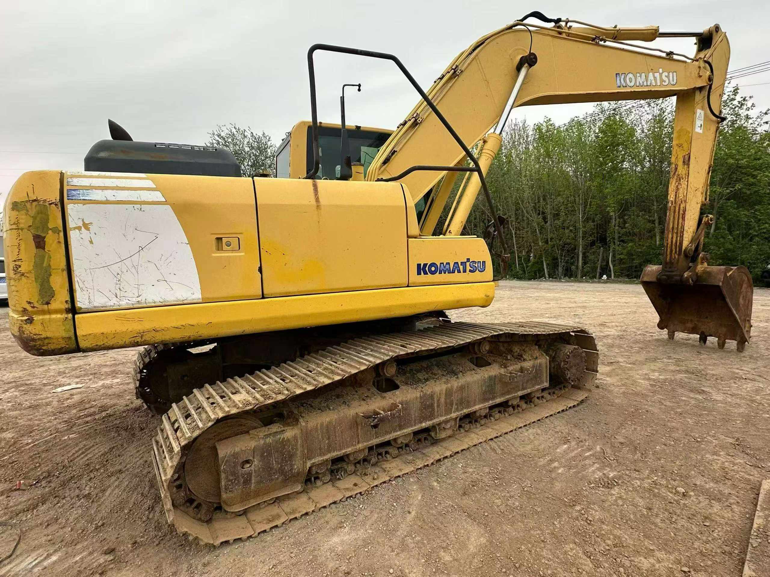 Buy Komatsu PC200-8 Used Excavator / 2