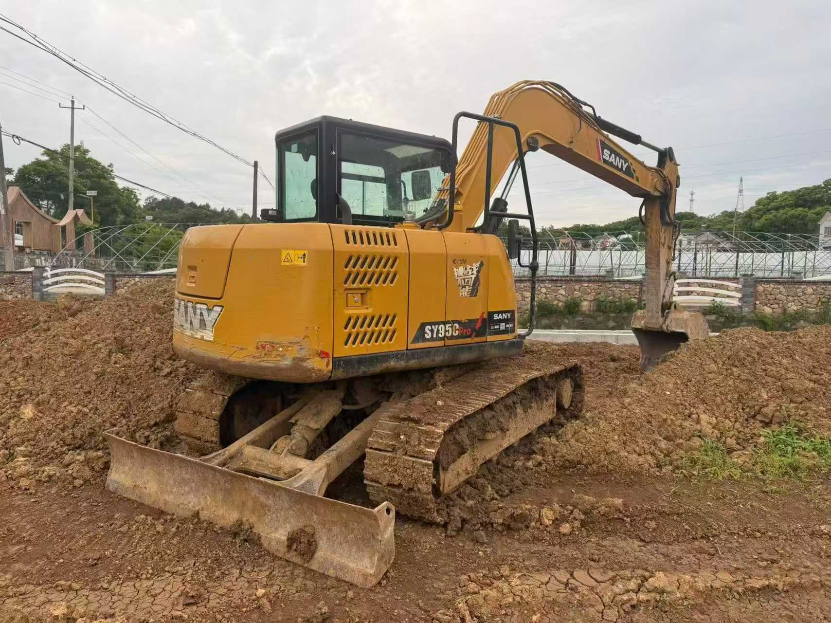 Buy Sany SY75 Used Excavator / 2