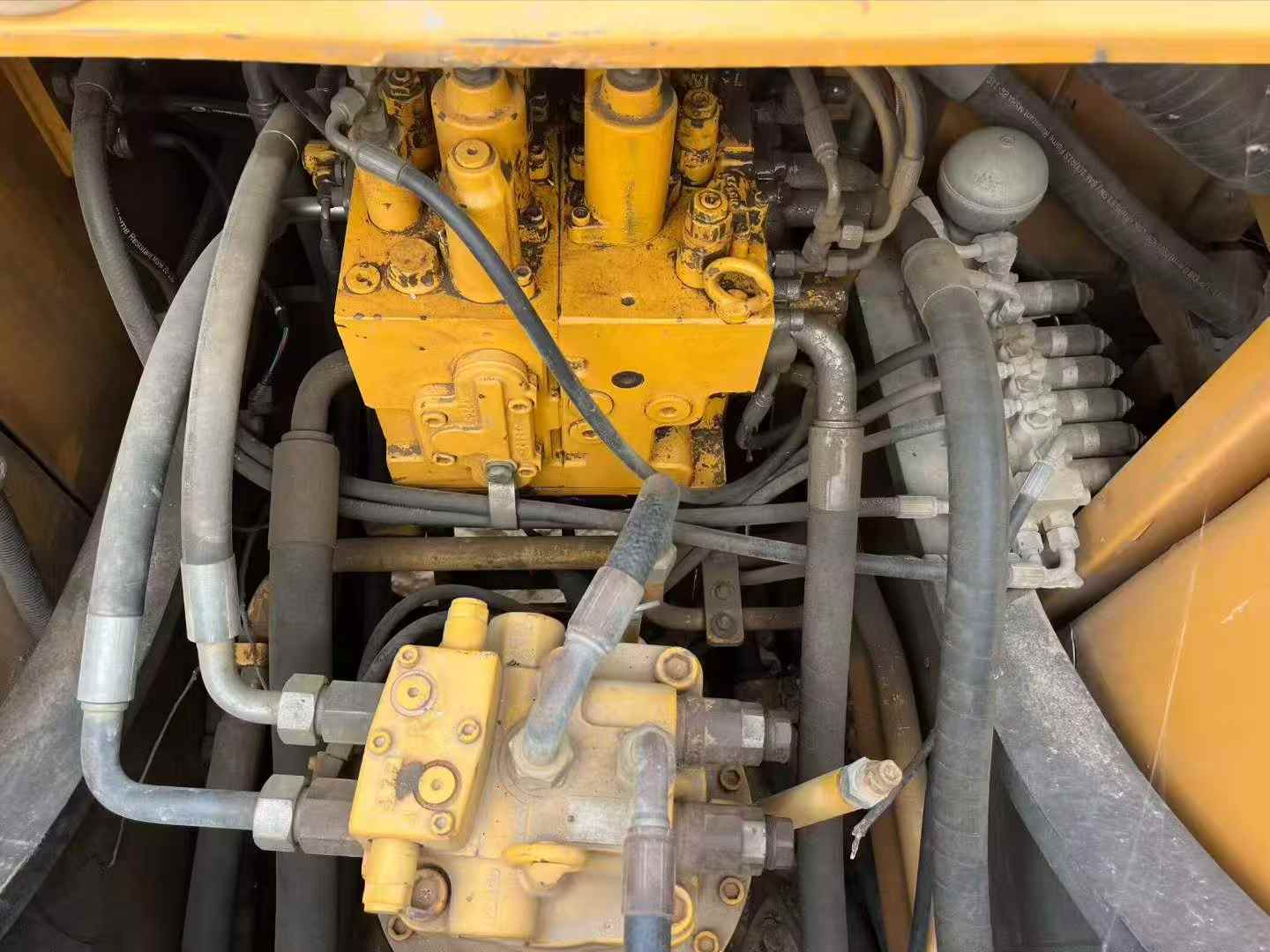 شراء حفارة Sany SY215C مستعملة / 4
