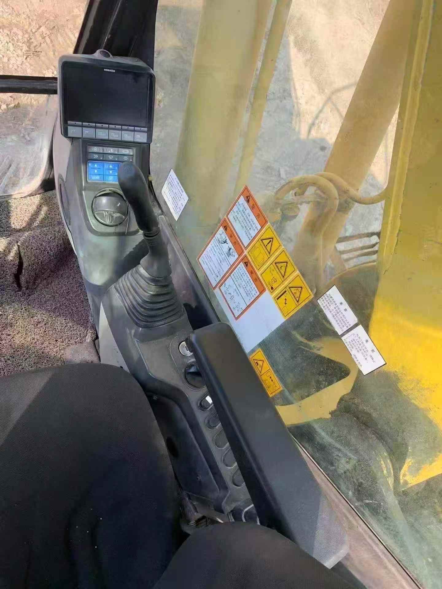 Buy Komatsu PC200-8 Used Excavator / 5