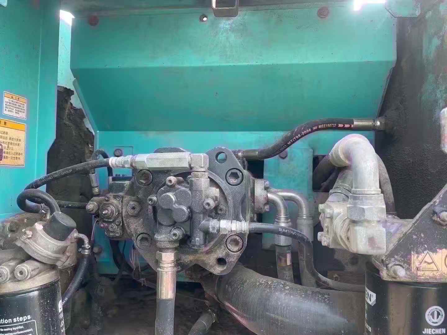 Buy Kobelco SK200-8 Used Excavator / 8