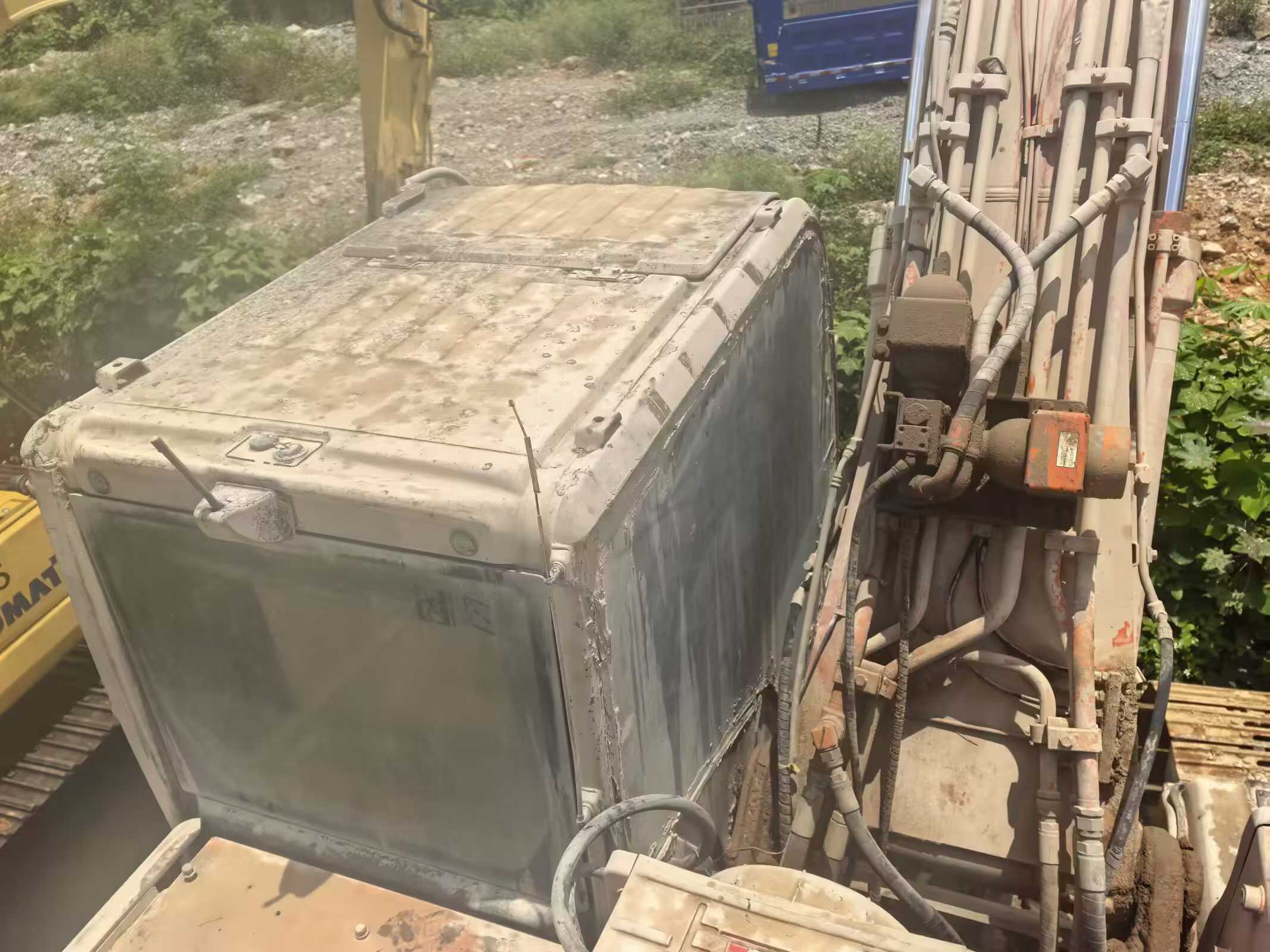 Buy Hitachi EX200-3 Used Excavator / 5
