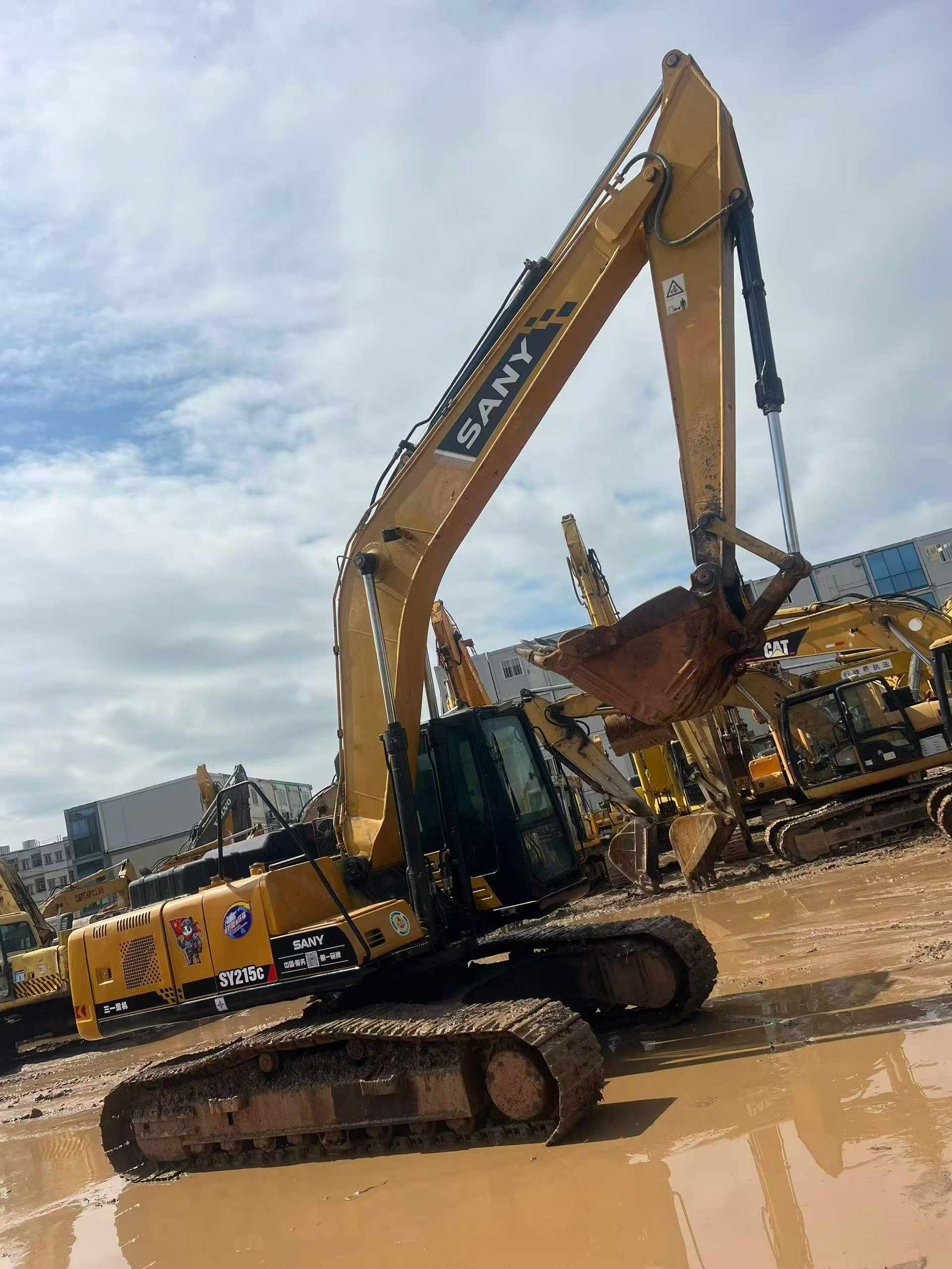 Buy Sany SY215C Used Excavator / 4
