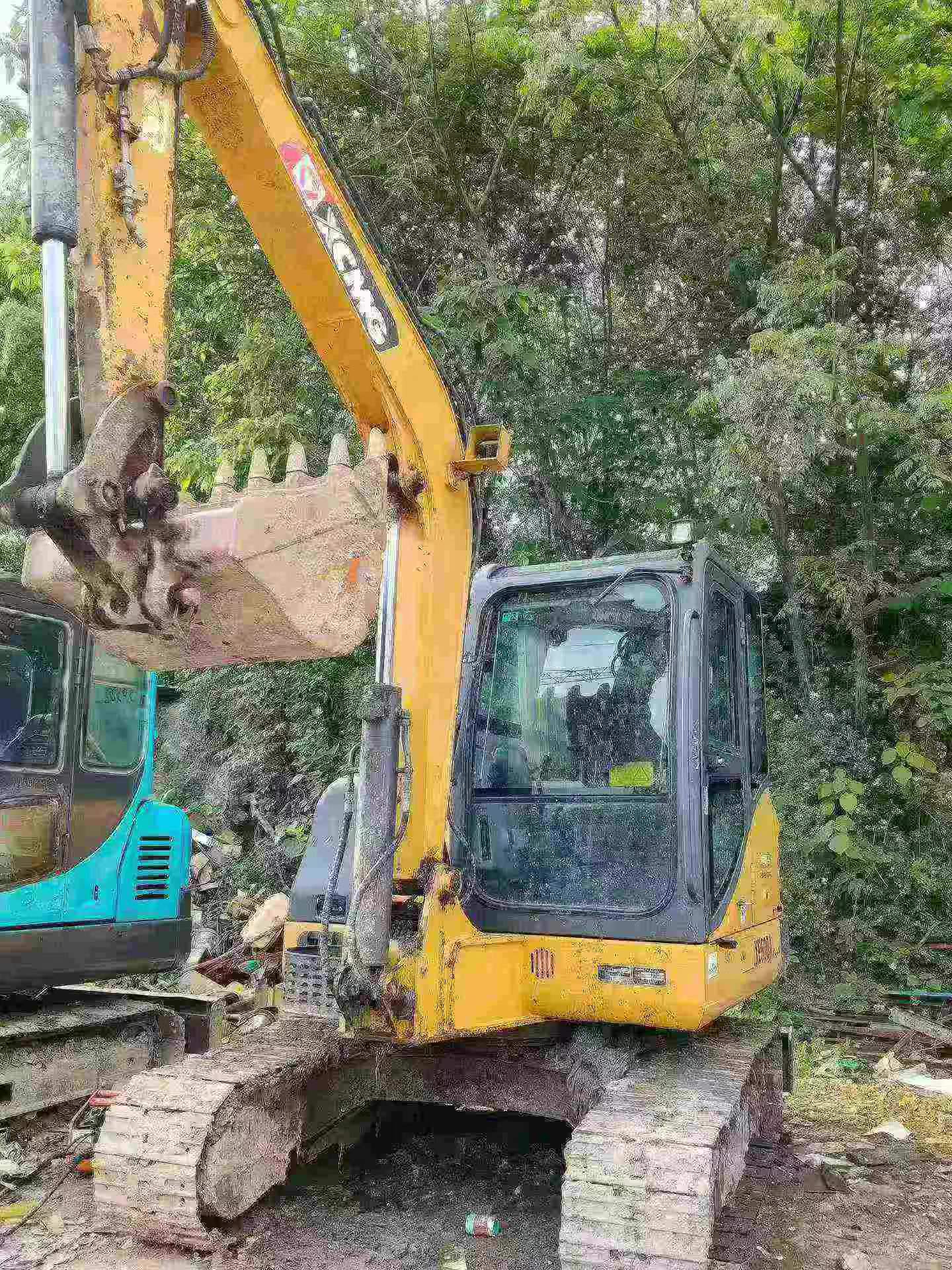 Buy XCMG XE60 Used Excavator / 2