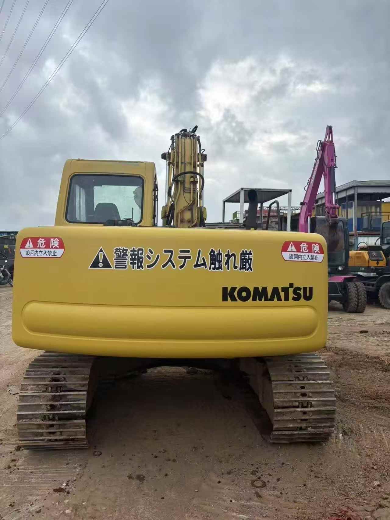 Buy Komatsu PC120-6 Used Excavator / 3