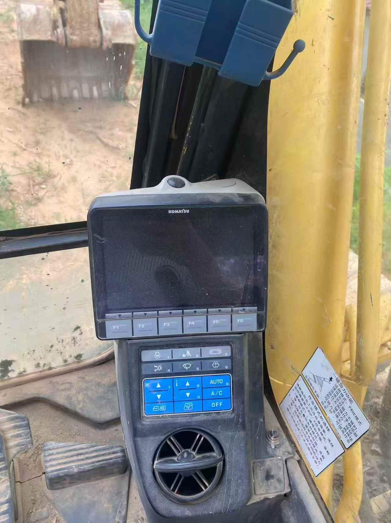 Buy Komatsu PC200-8 Used Excavator / 9