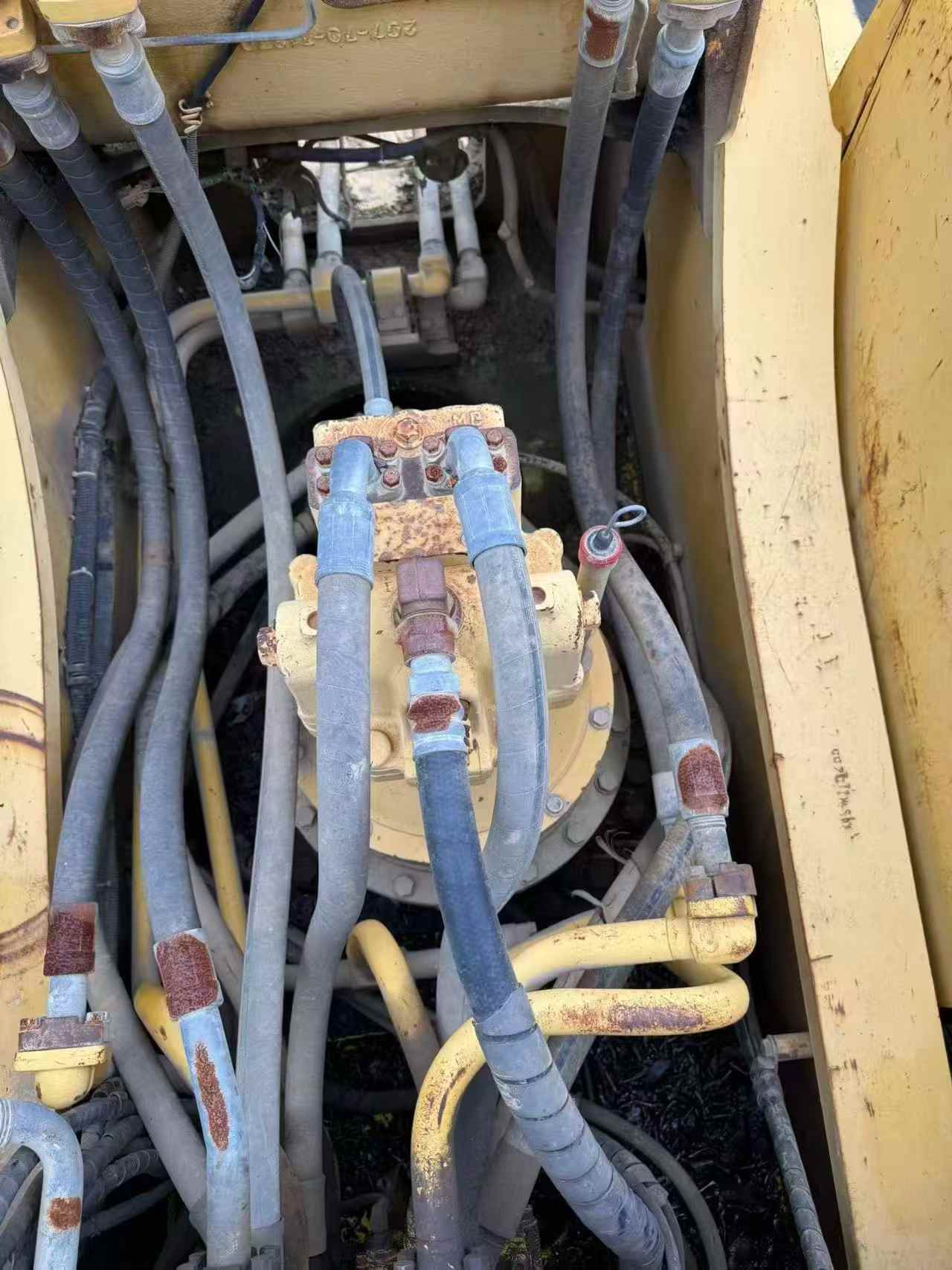Buy Komatsu PC300-7 Used Excavator / 4