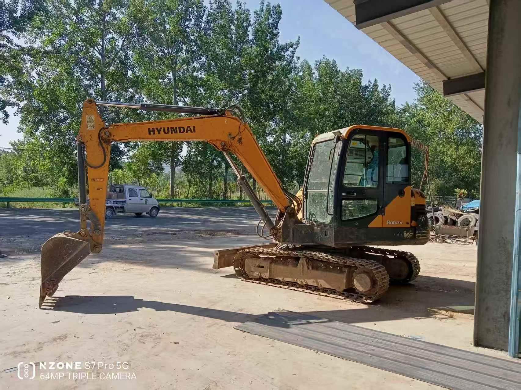 Buy Hyundai HX60 Used Excavator / 2