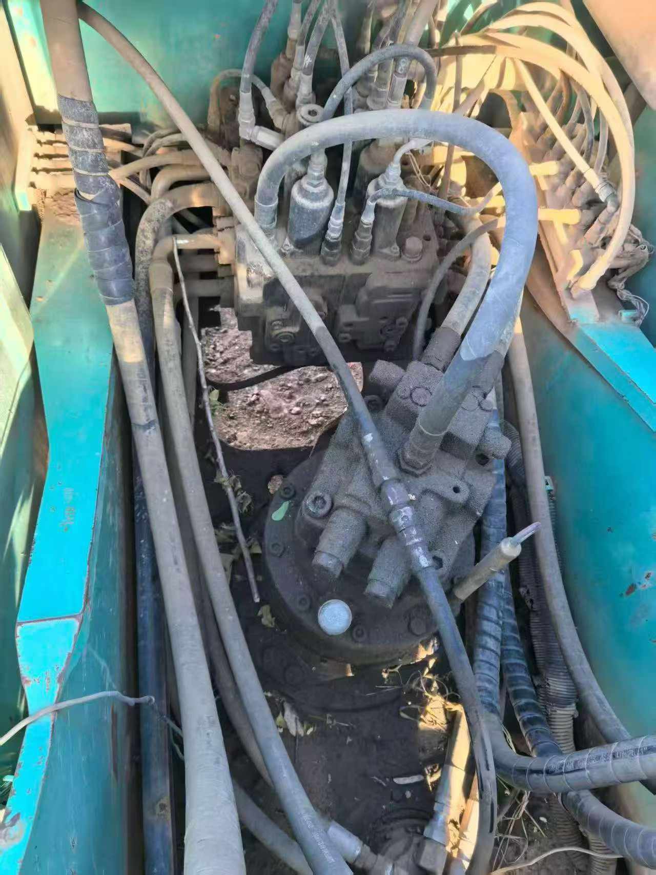 Buy Kobelco SK210 Used Excavator / 3