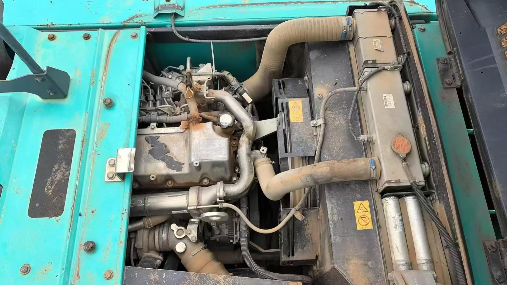 Buy Kobelco SK200-2 Used Excavator / 6