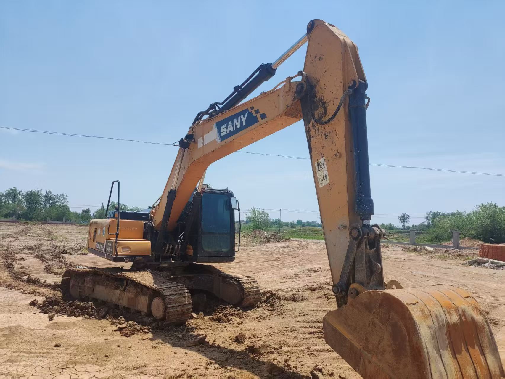 Buy Sany SY200C Used Excavator / 3