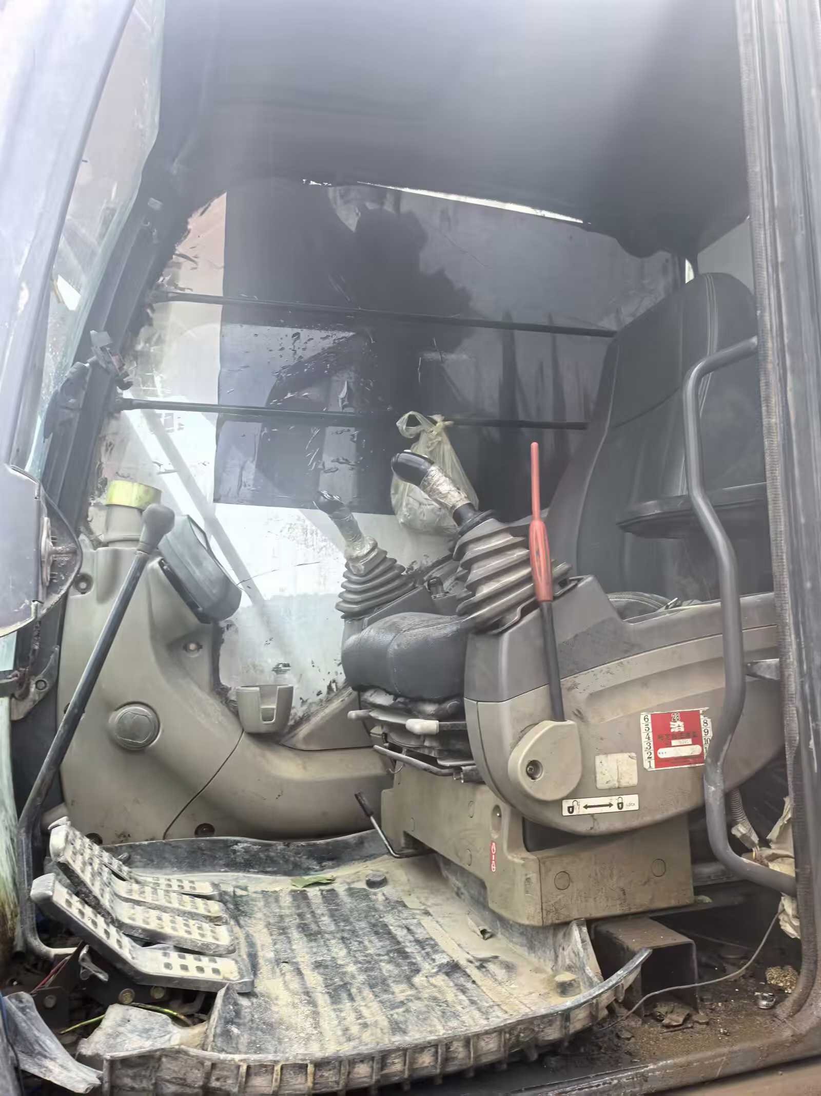 Buy Hitachi EX200-3 Used Excavator / 7