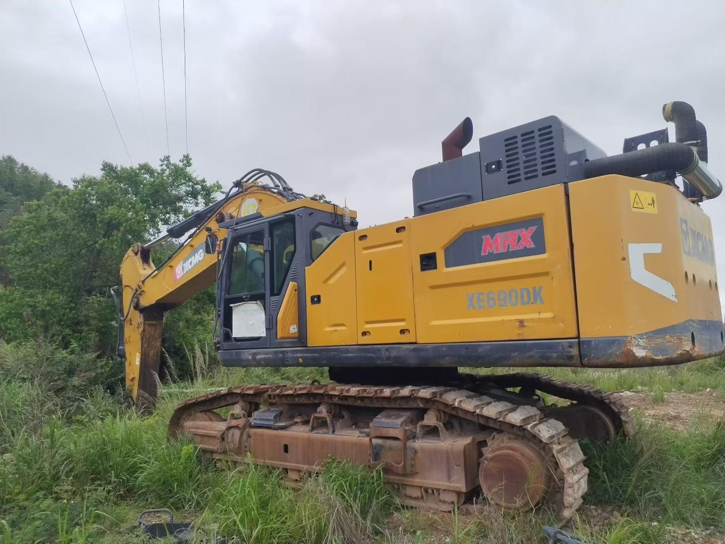Buy XCMG XE690DK Used Excavator / 3
