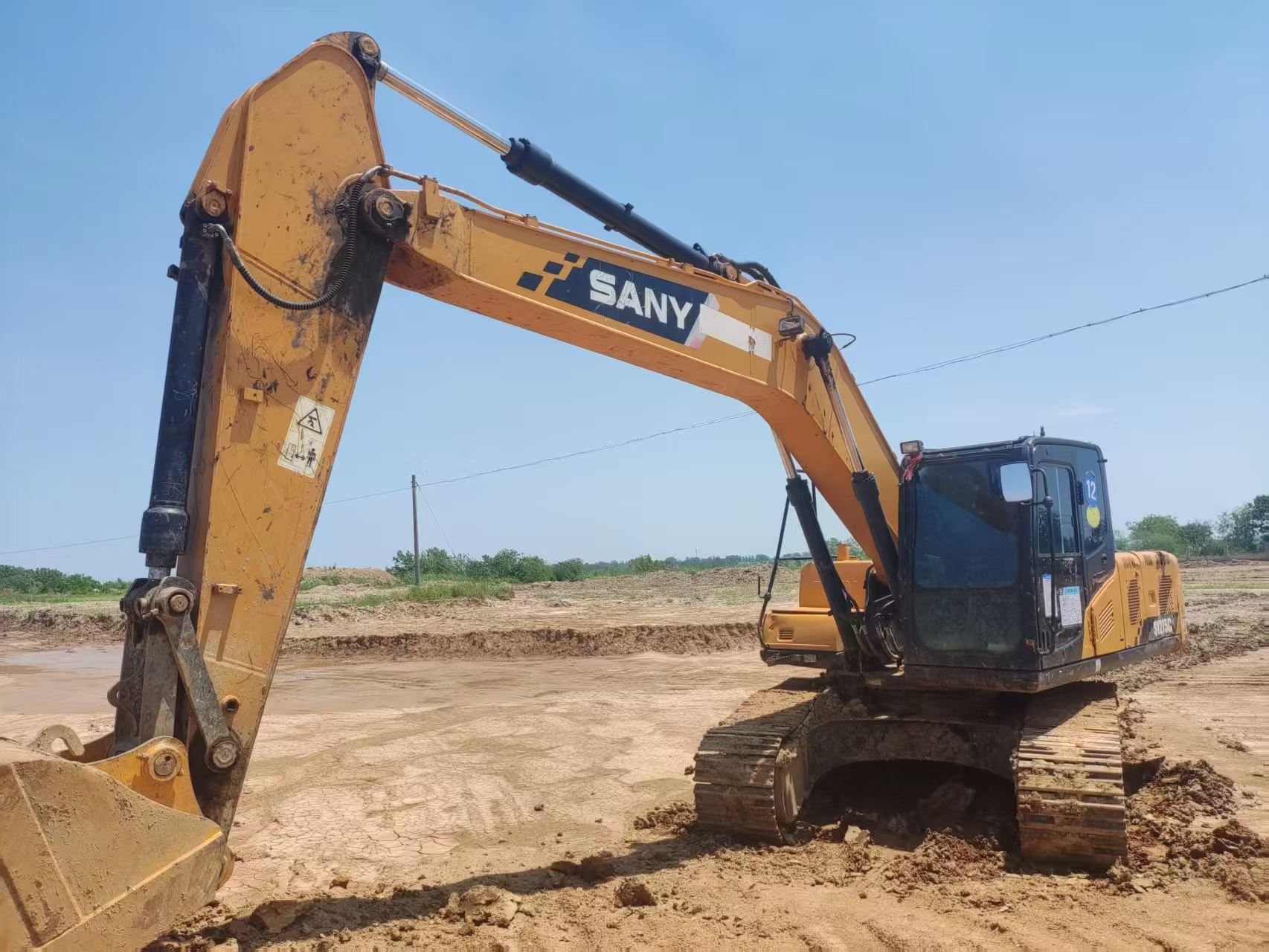 Buy Sany SY200C Used Excavator / 6