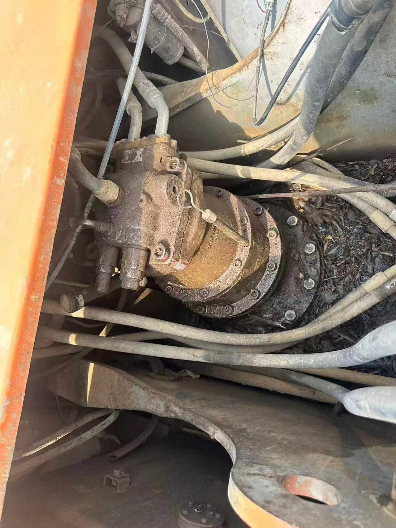 Buy Hitachi EX200-5 Used Excavator / 4