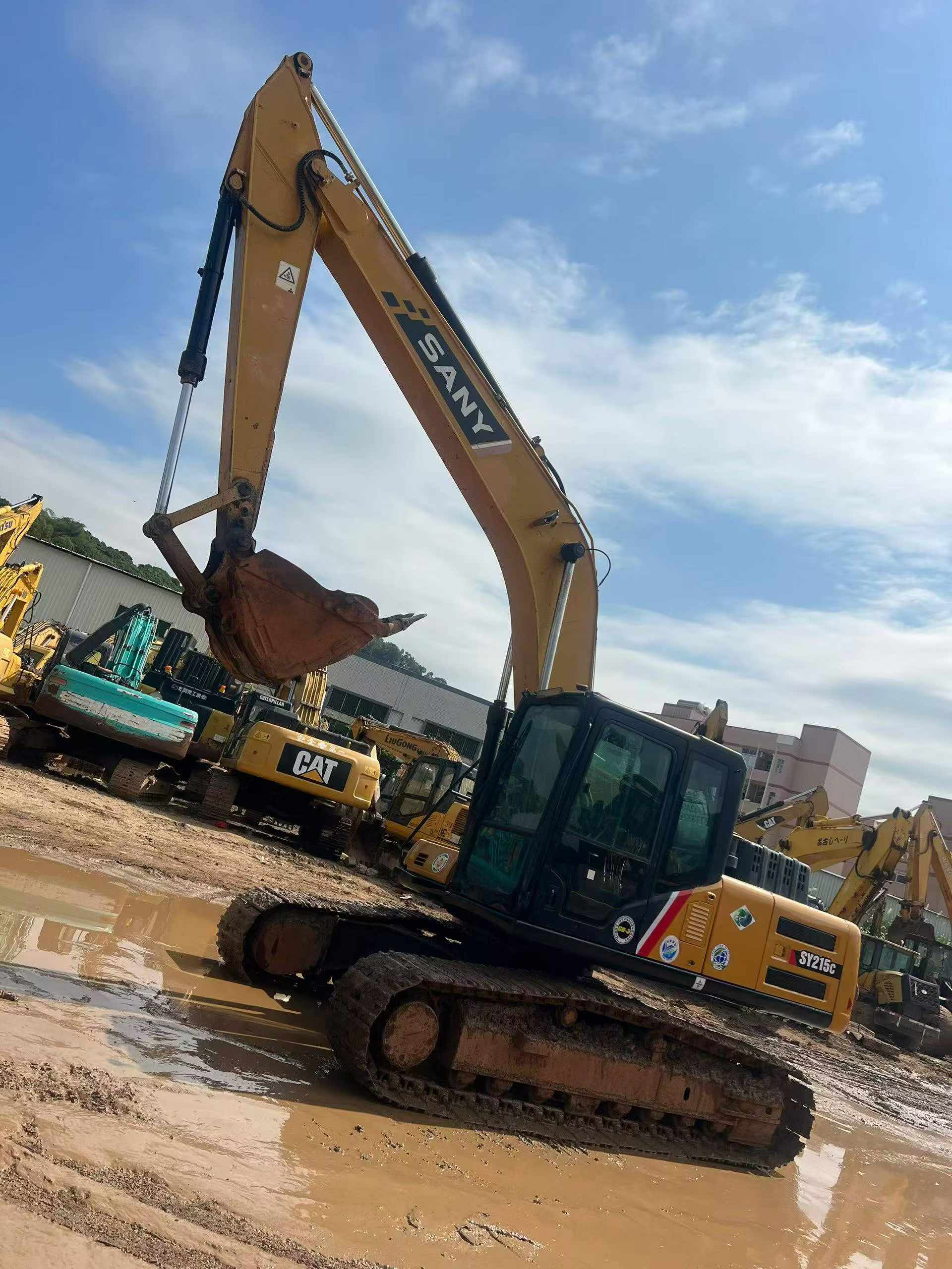 Buy Sany SY215C Used Excavator / 2
