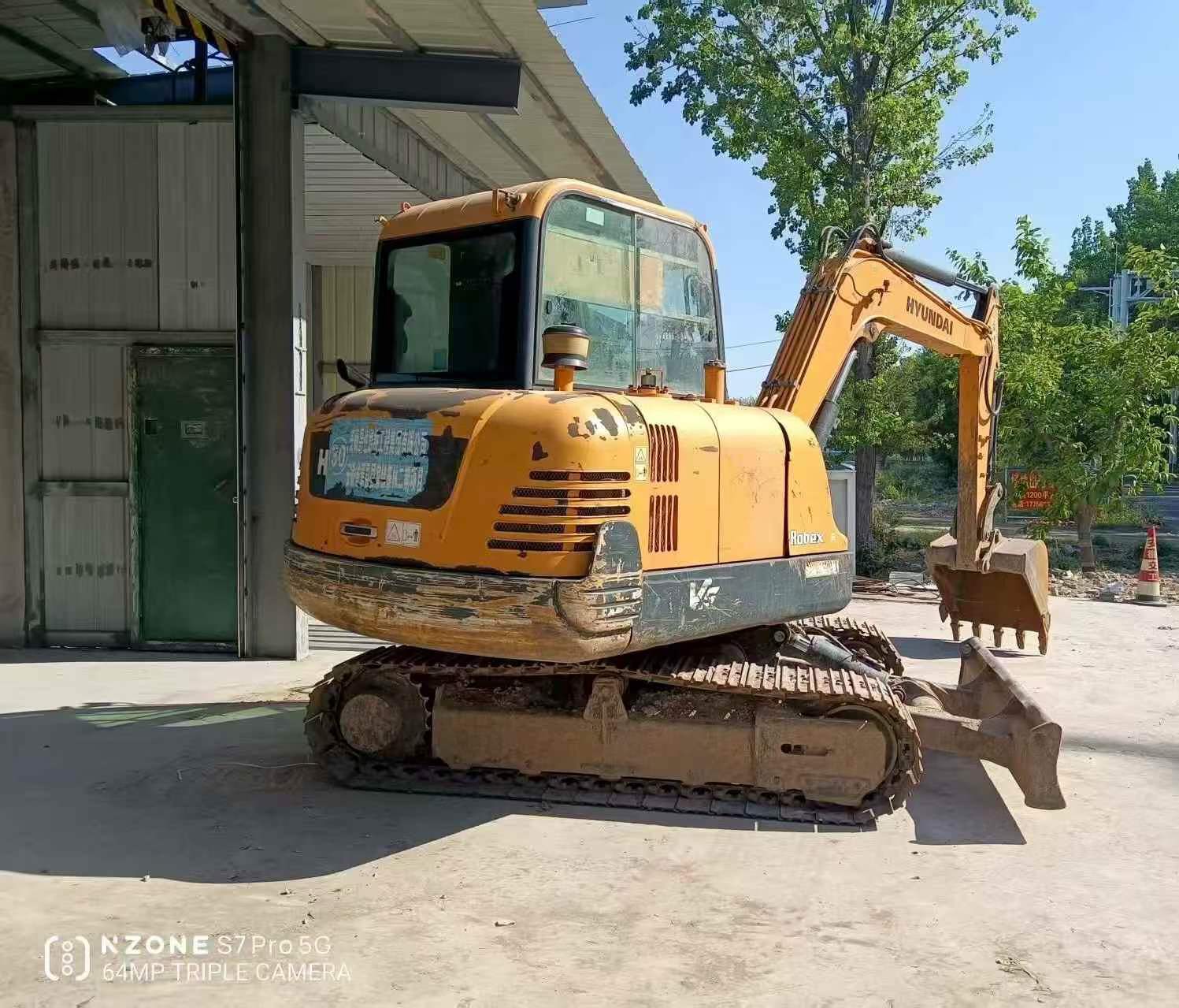 Buy Hyundai HX60 Used Excavator / 4