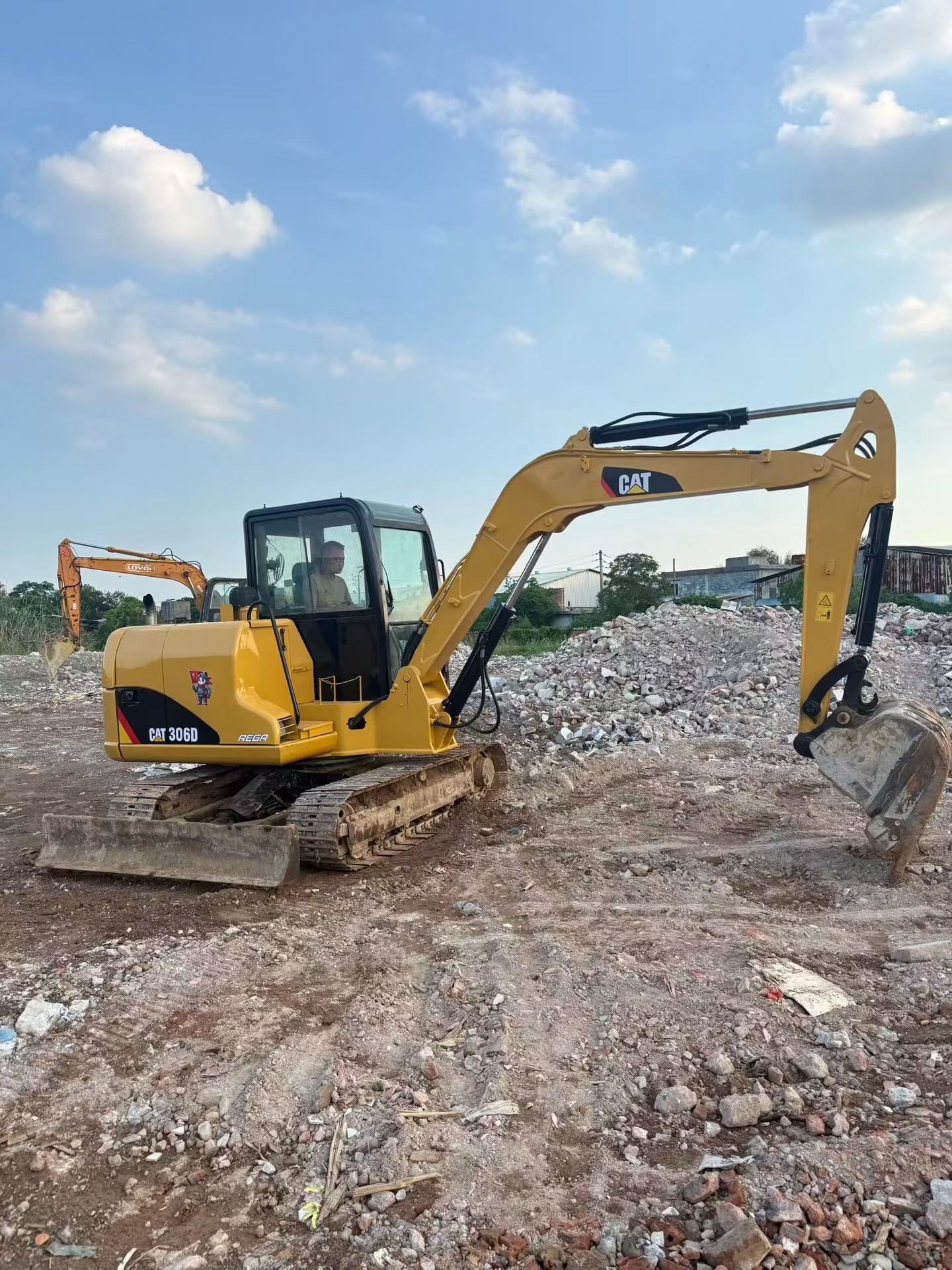 Buy Caterpillar 306D Used Excavator / 4