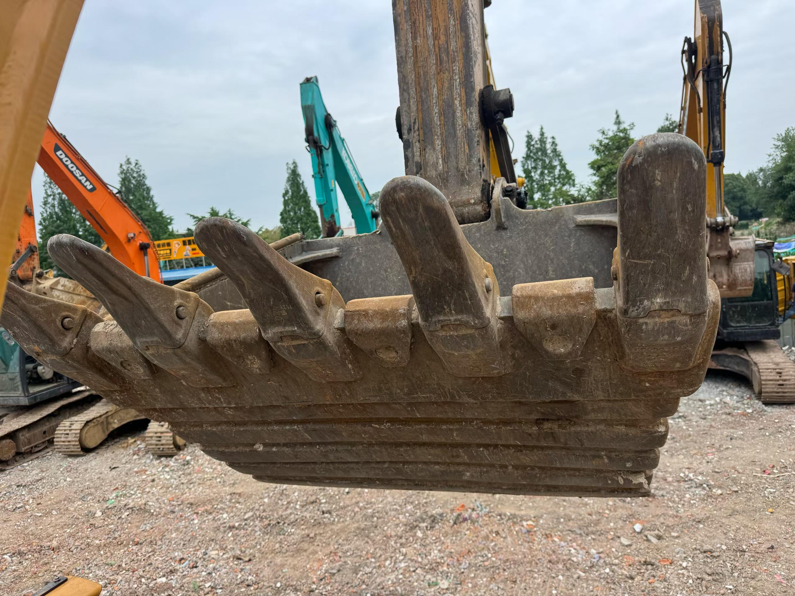 Buy Sany SY225H Used Excavator / 9