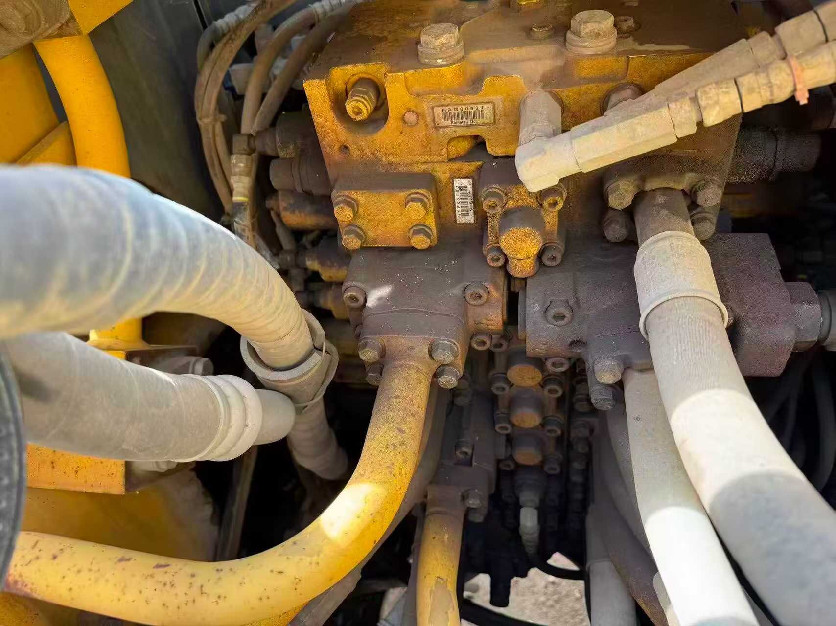 Buy Komatsu PC460LC-8 Used Excavator / 6