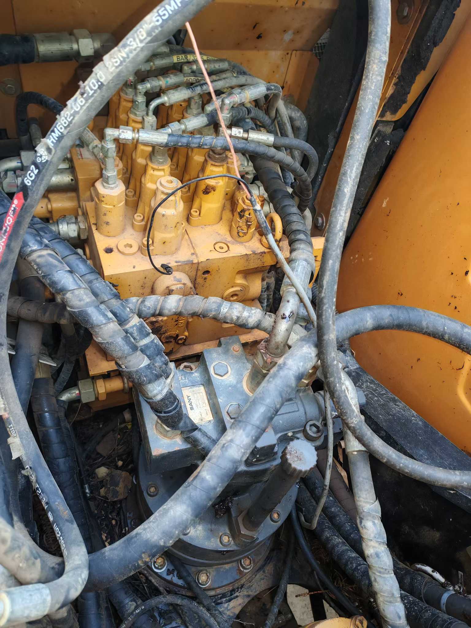 Buy Sany SY125C Used Excavator / 3