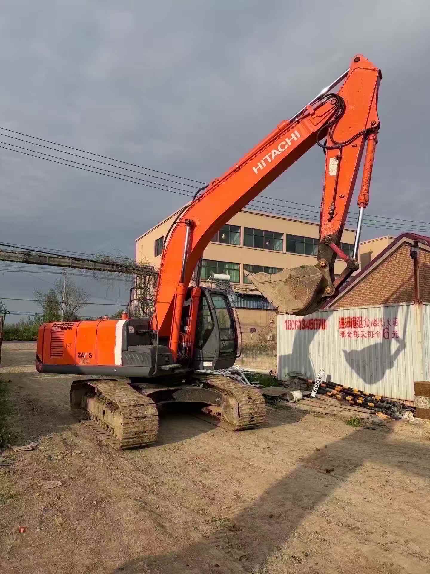 Buy Hitachi EX200 Used Excavator / 3
