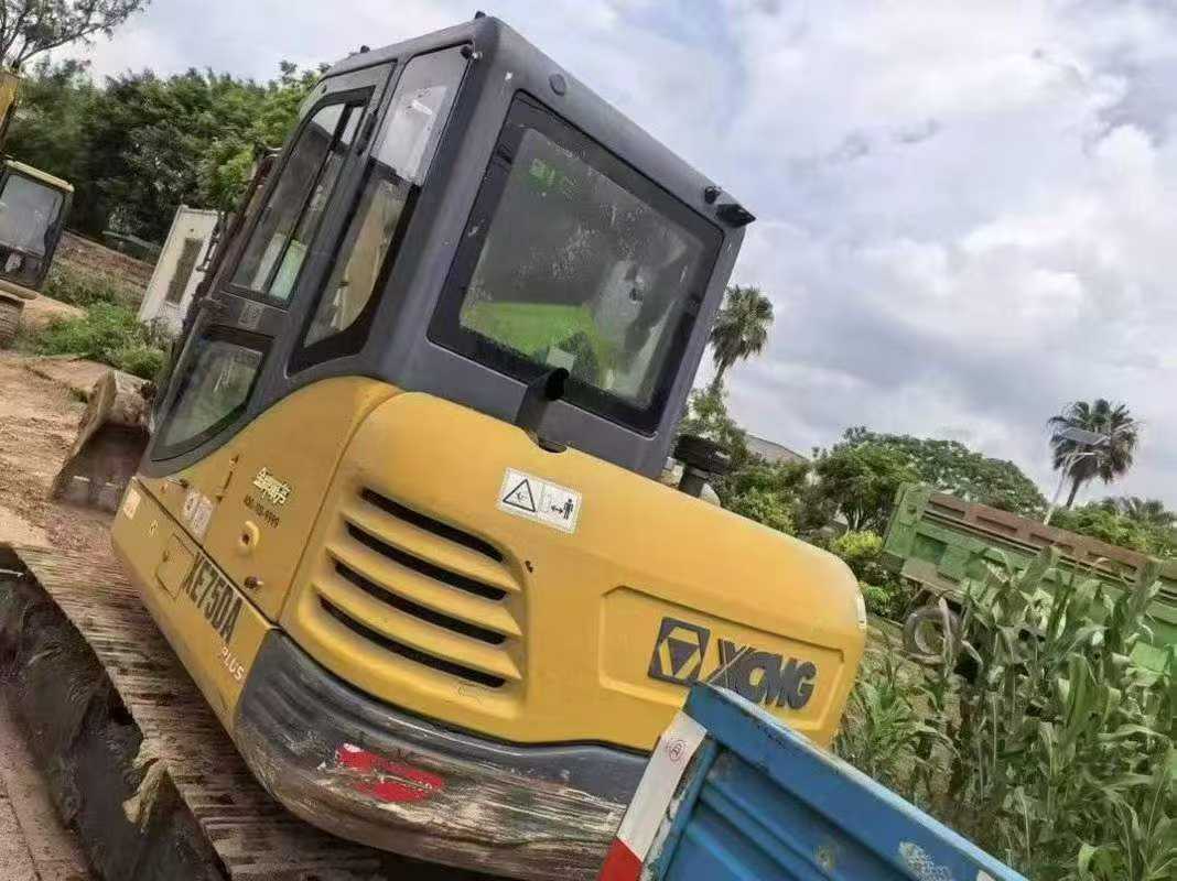Buy XCMG XE60 Used Excavator / 2