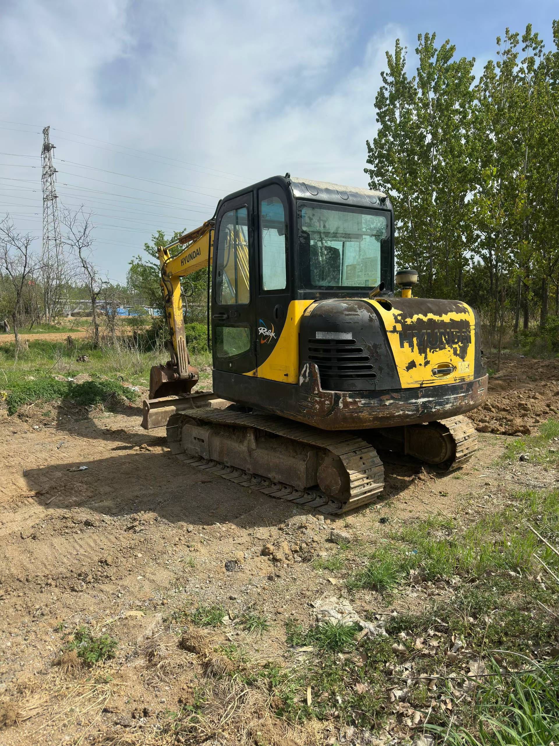 Buy Hyundai HX60 Used Excavator / 4