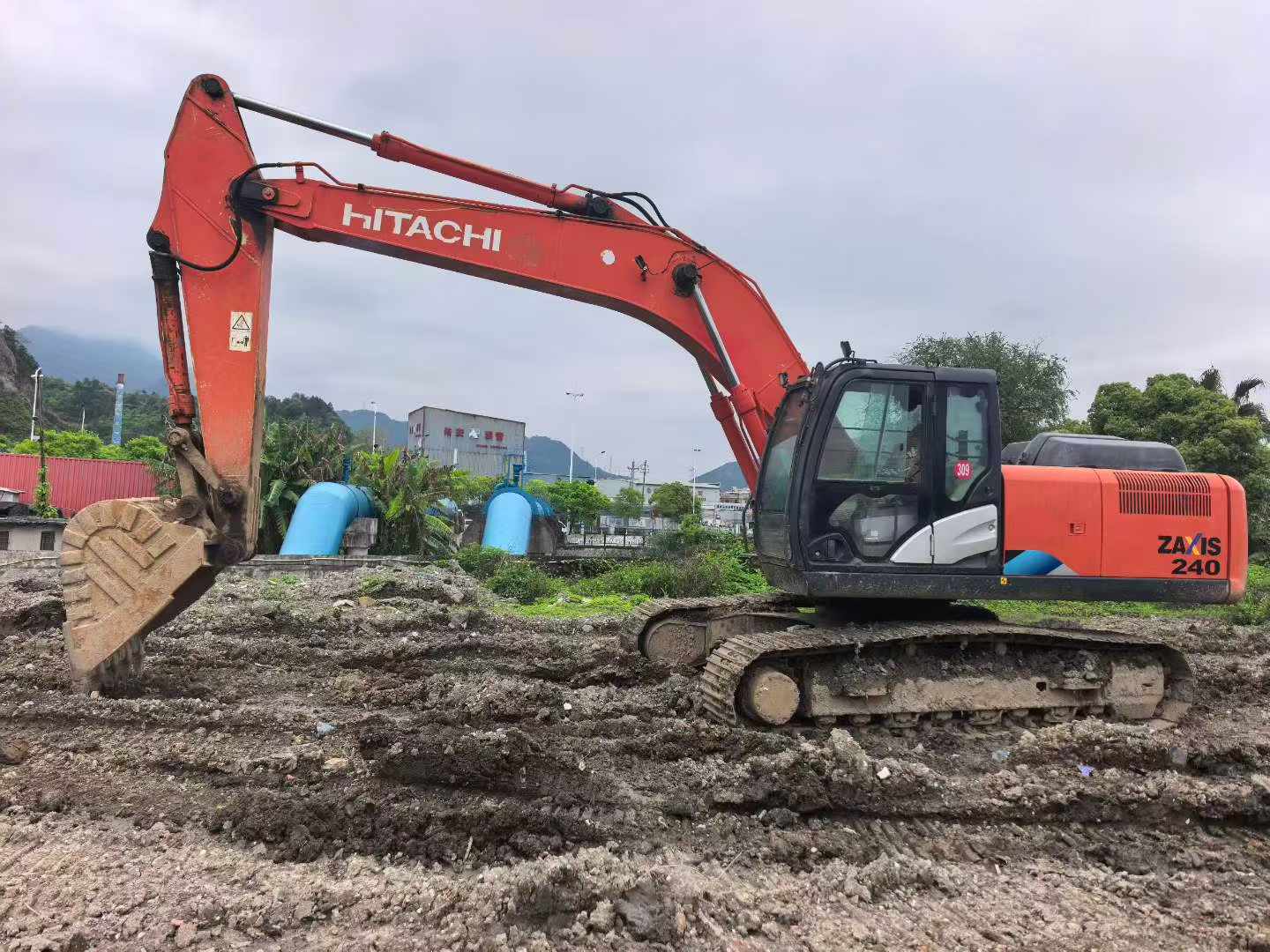 Buy Hitachi ZX240-5A Used Excavator / 7