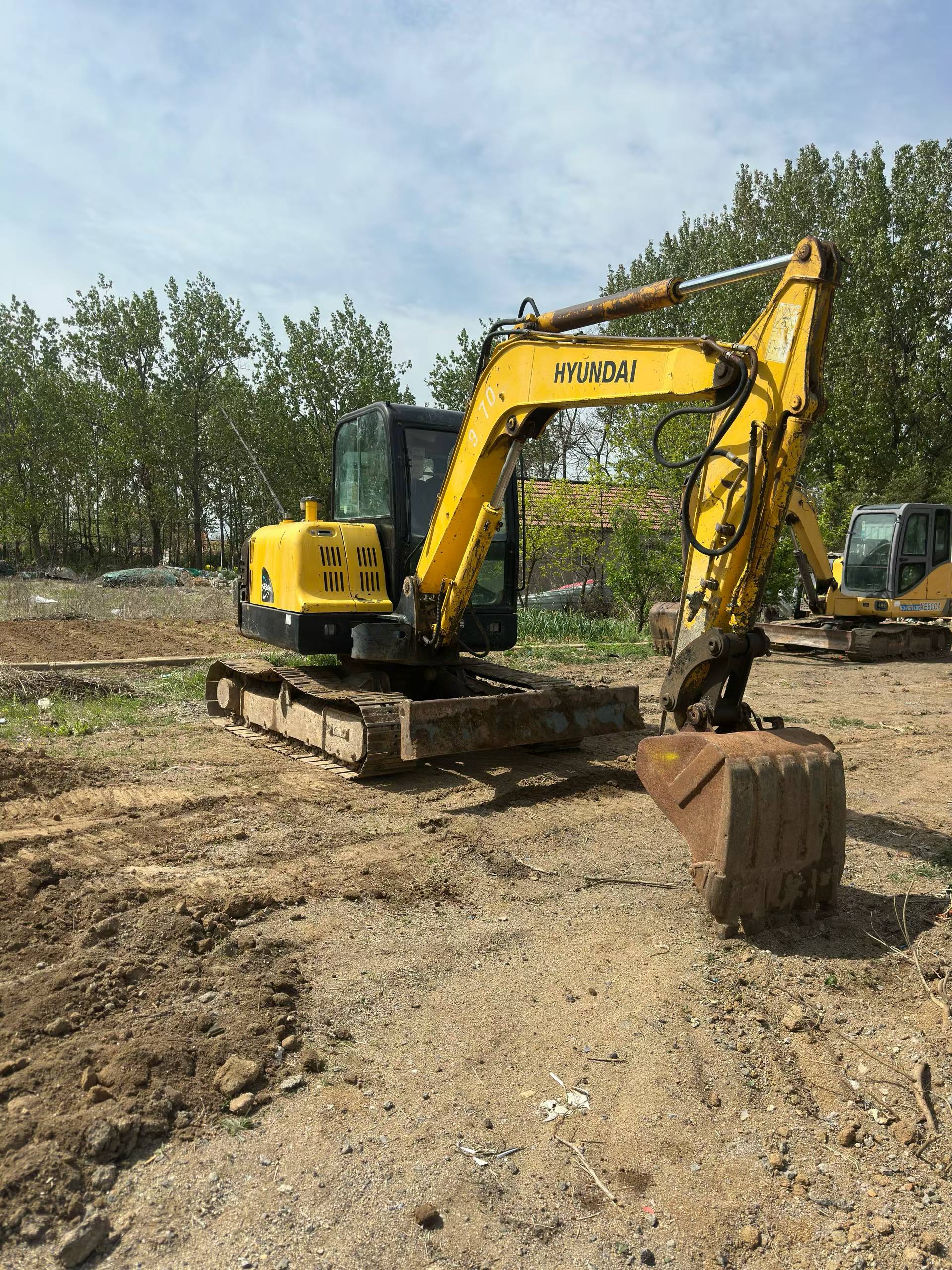 Buy Hyundai HX60 Used Excavator / 2