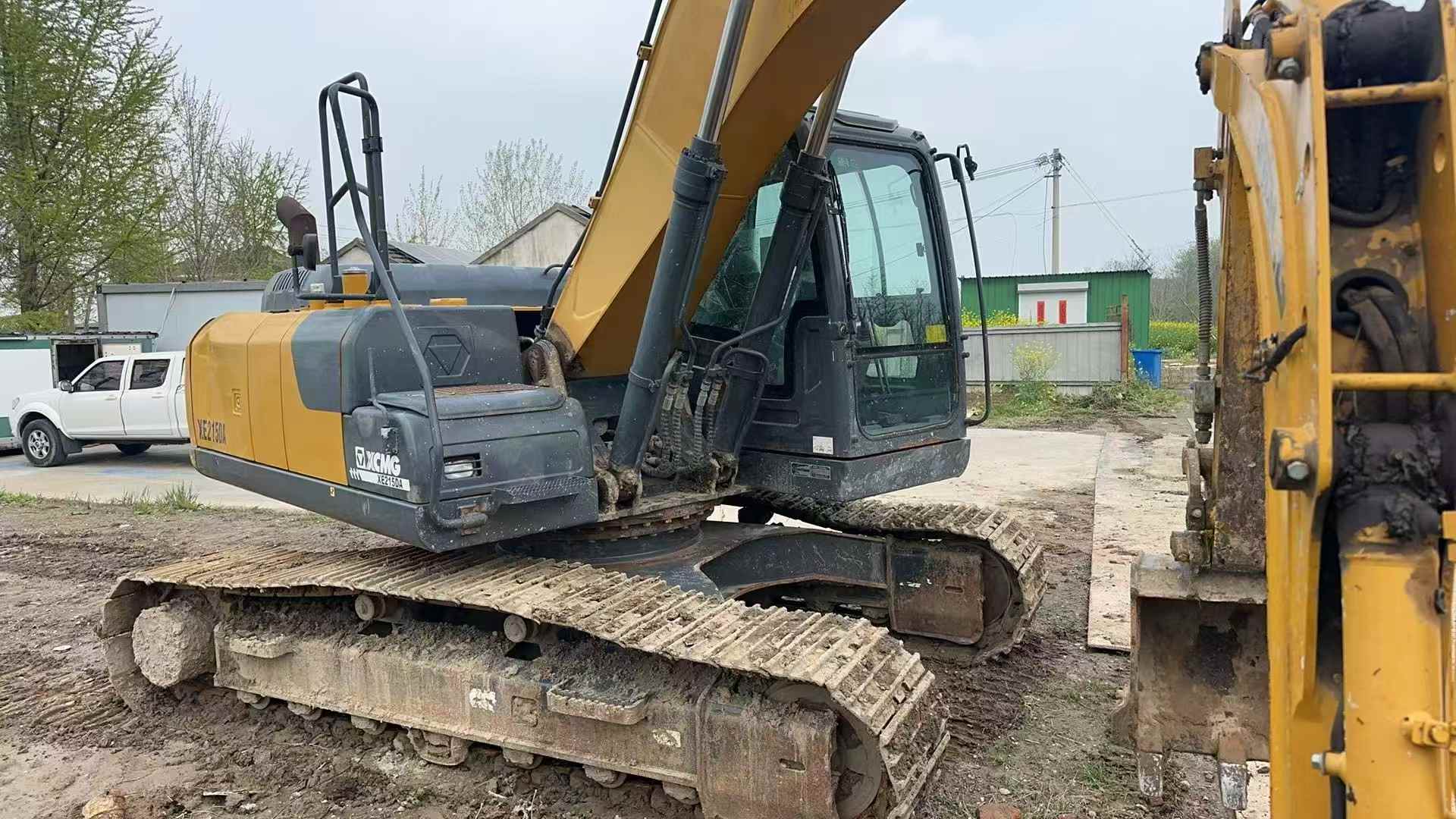 Buy XCMG XE200 Used Excavator / 3