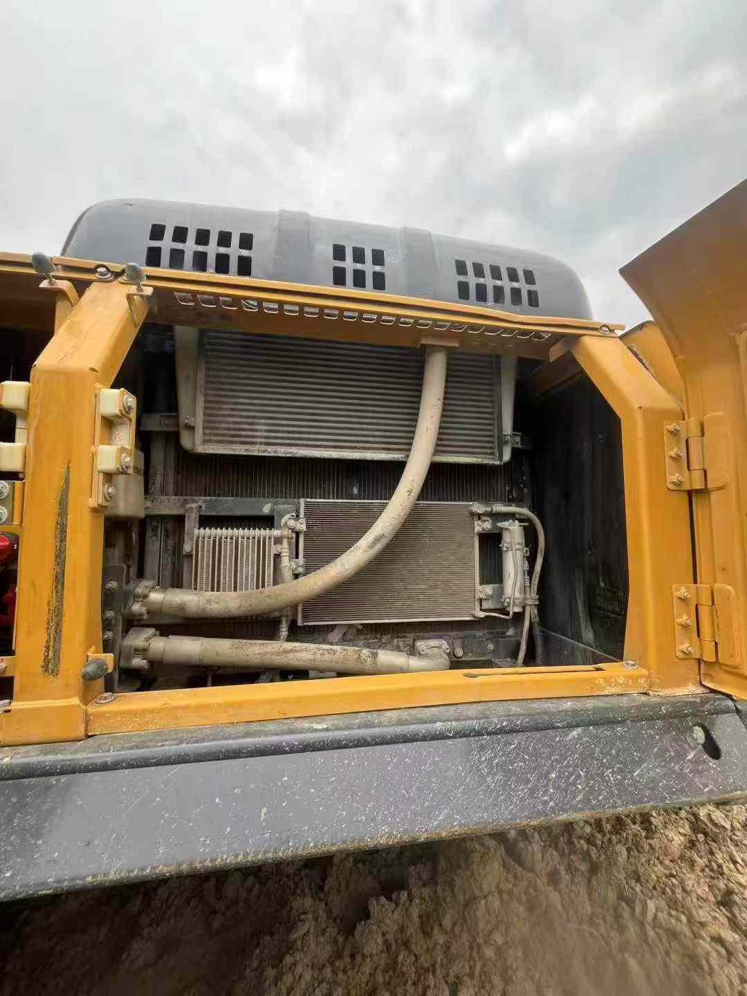 Buy XCMG XE400T Used Excavator / 2