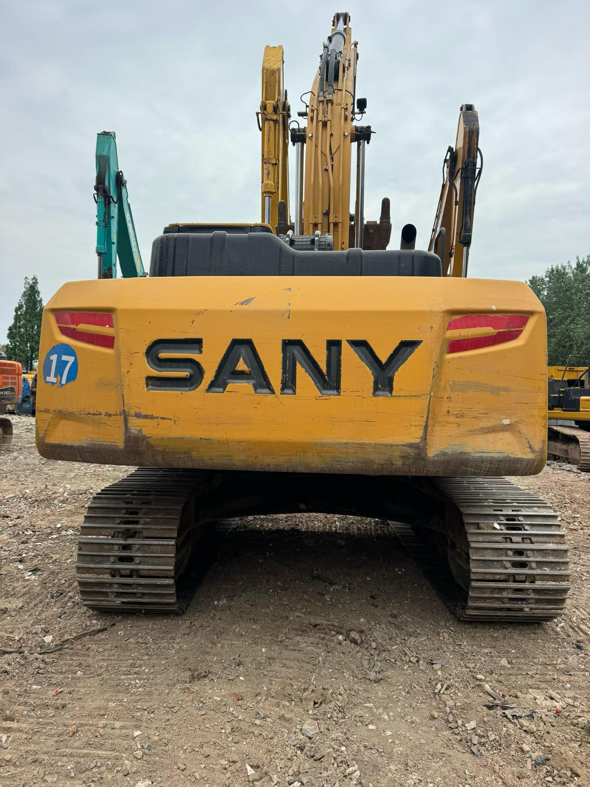 Buy Sany SY225H Used Excavator / 2