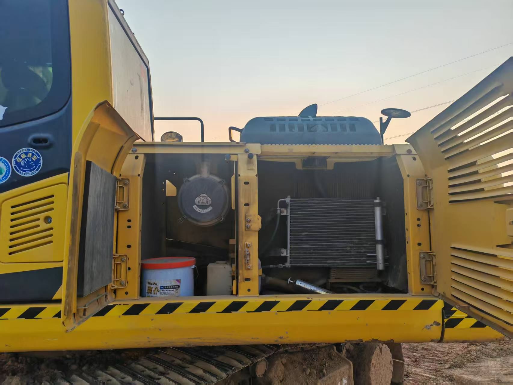 Buy Komatsu PC240-6 Used Excavator / 4