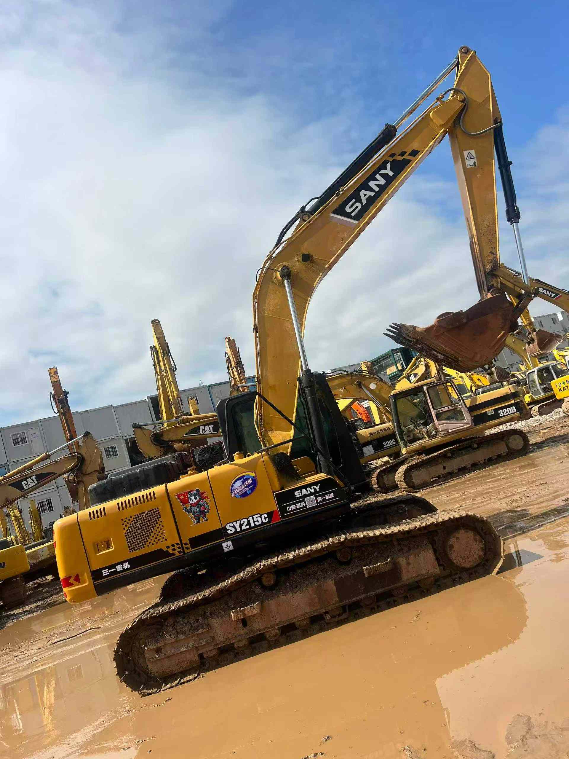 Buy Sany SY215C Used Excavator / 3