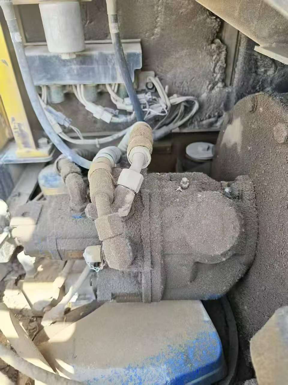 Compre Excavadora Hyundai HX60 Usada / 6