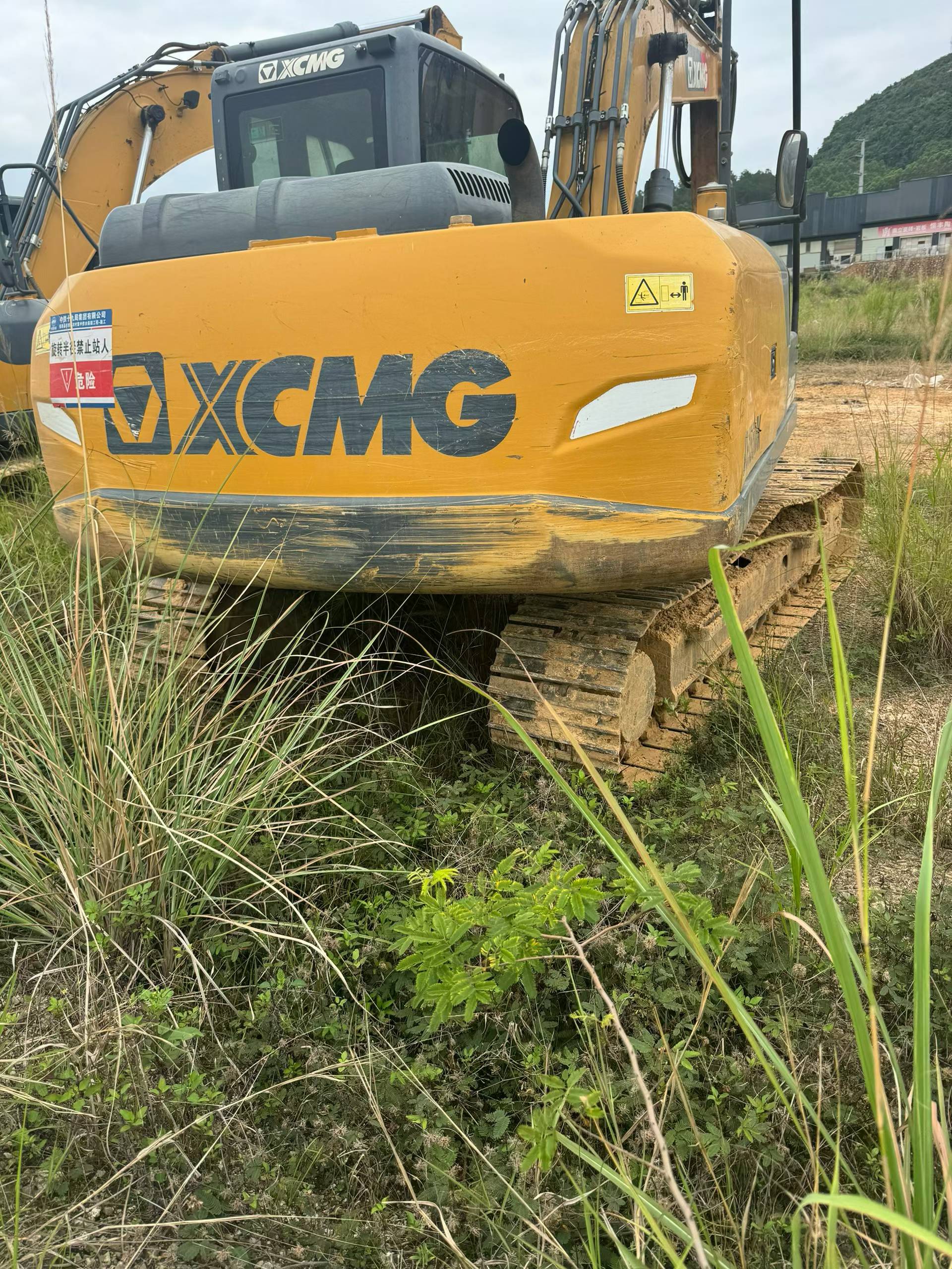 Compre Excavadora XCMG XE135B Usada / 2