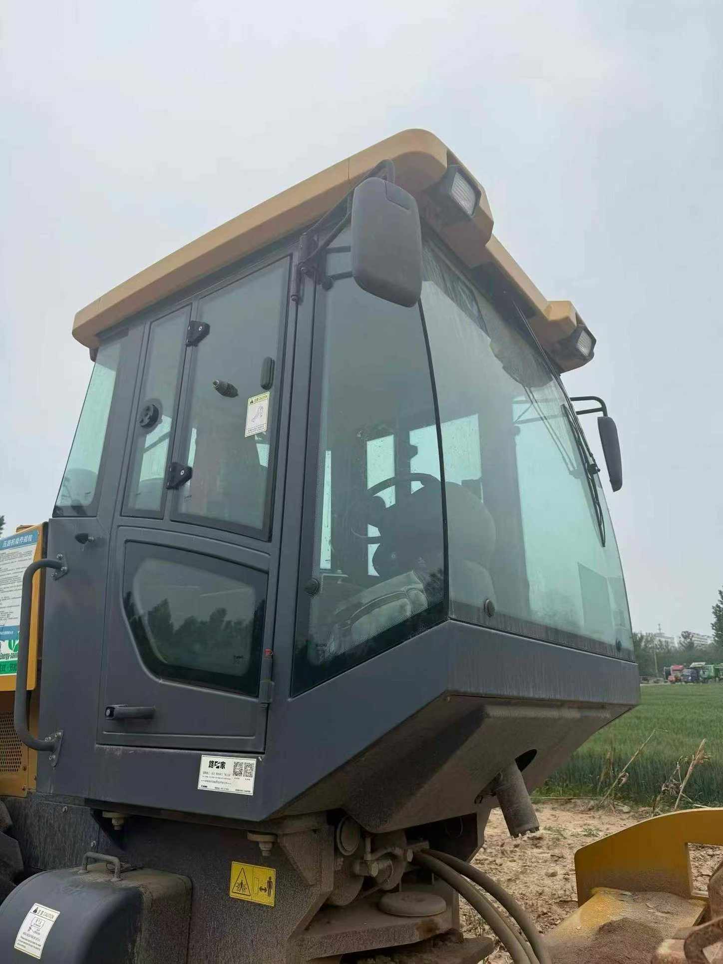 Compre Excavadora XCMG XE2000 Usada / 9