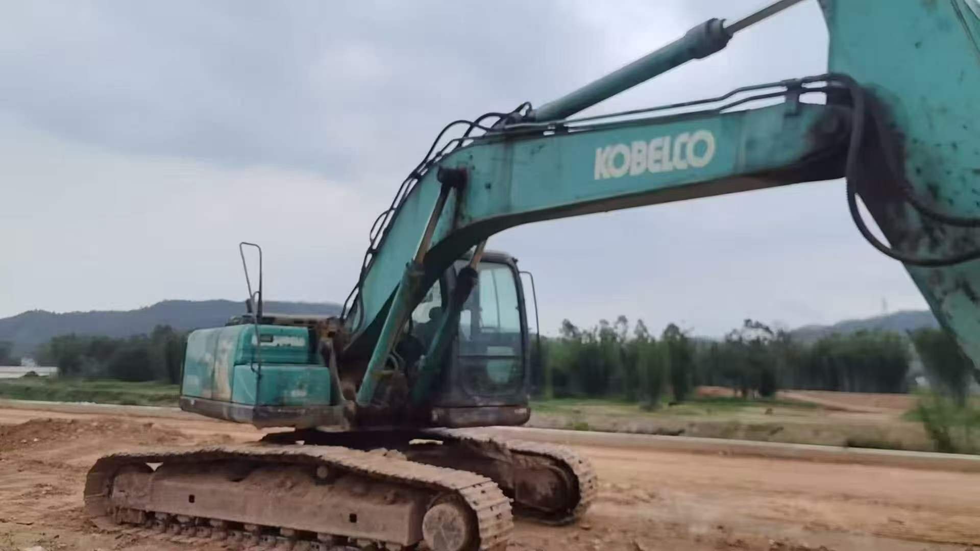 Buy Kobelco SK210 Used Excavator / 2