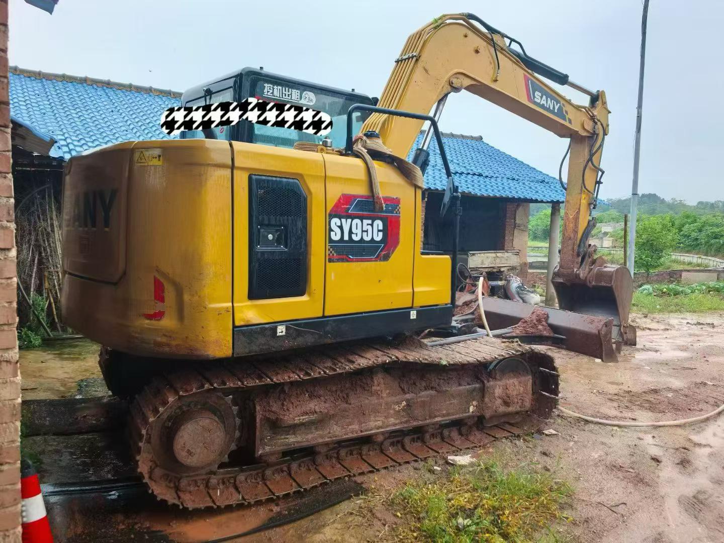 Buy Sany SY70C Used Excavator / 2